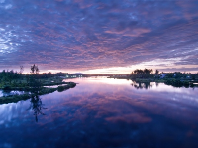 Sun-rising-over-the-bay-at-Mui-Ne